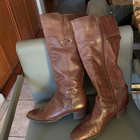 Joan & David tall boots - Picture 7 of 11